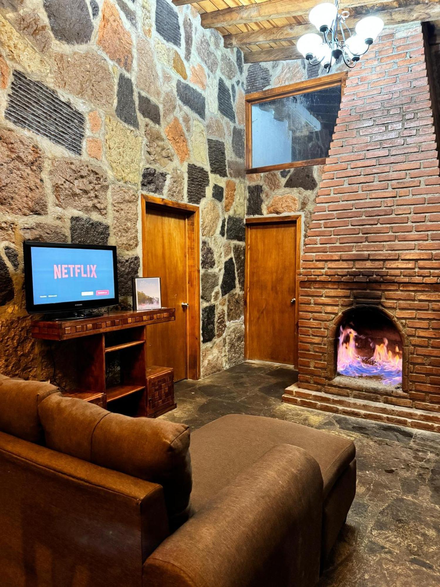 Los Azufres Spa Natural Екстериор снимка